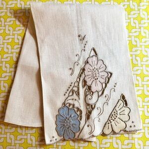 Vintage 100% Linen Hand Embroidered Napkin